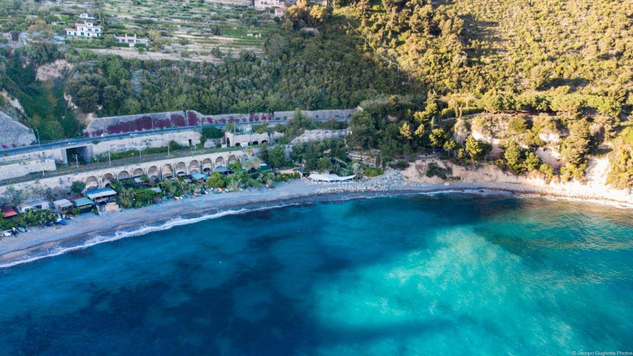 Locanda Baia Beniamin Grimaldi  Exterior foto